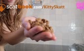 Detailed long turd from Japanese teen