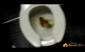 Curvy Babe Pisses and Shits on the Toilet with a Bottle