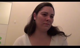 Lady Poops and Gets a Facial Reaction