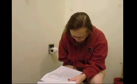 Curvy Babe Films Her Own Shit