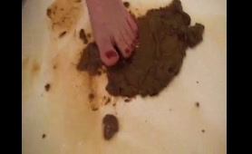 Woman Shits in the Shower