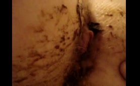 Curvy Babe Takes a Shit with Dildo
