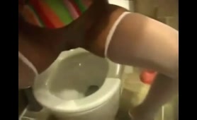 Black Babe Drops a Nasty Poop Load