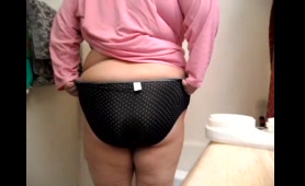 Curvy Granny Poops in Her Panty