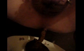 Woman Shits on a Plate Again
