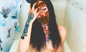 Tattooed Babe Craps in Bathtub