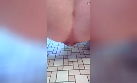 Hottie Craps on the Floor