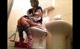 Babe Craps Her Guts Out on Toilet