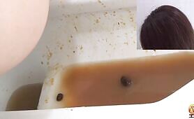 Babe Takes a Massive Shit HD