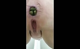 Babe Drops a Nasty Crap Load