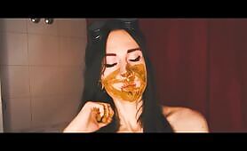 Babe Holds a Massive Shit